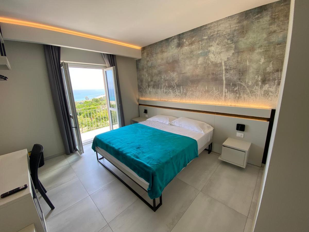 Gabriel Holidays Tropea Esterno foto